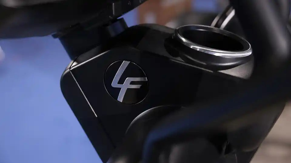 Life Fitness Integrity+ Elliptical detail