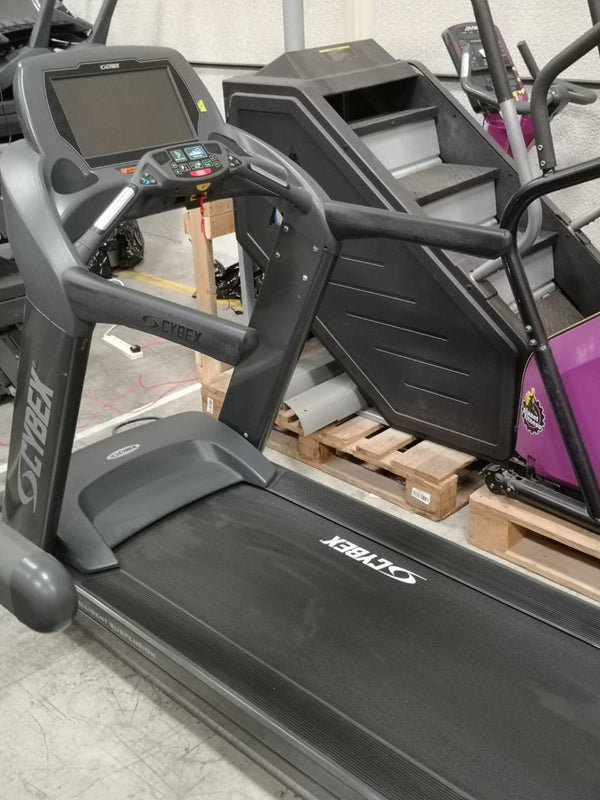 Cybex Treadmill Rental. Fully Commercial. NEW-42,000k. RENT -497/month + VAT