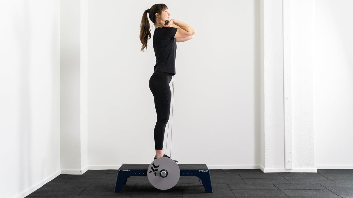 Front squat on the Exxentric kBox flywheel trainer