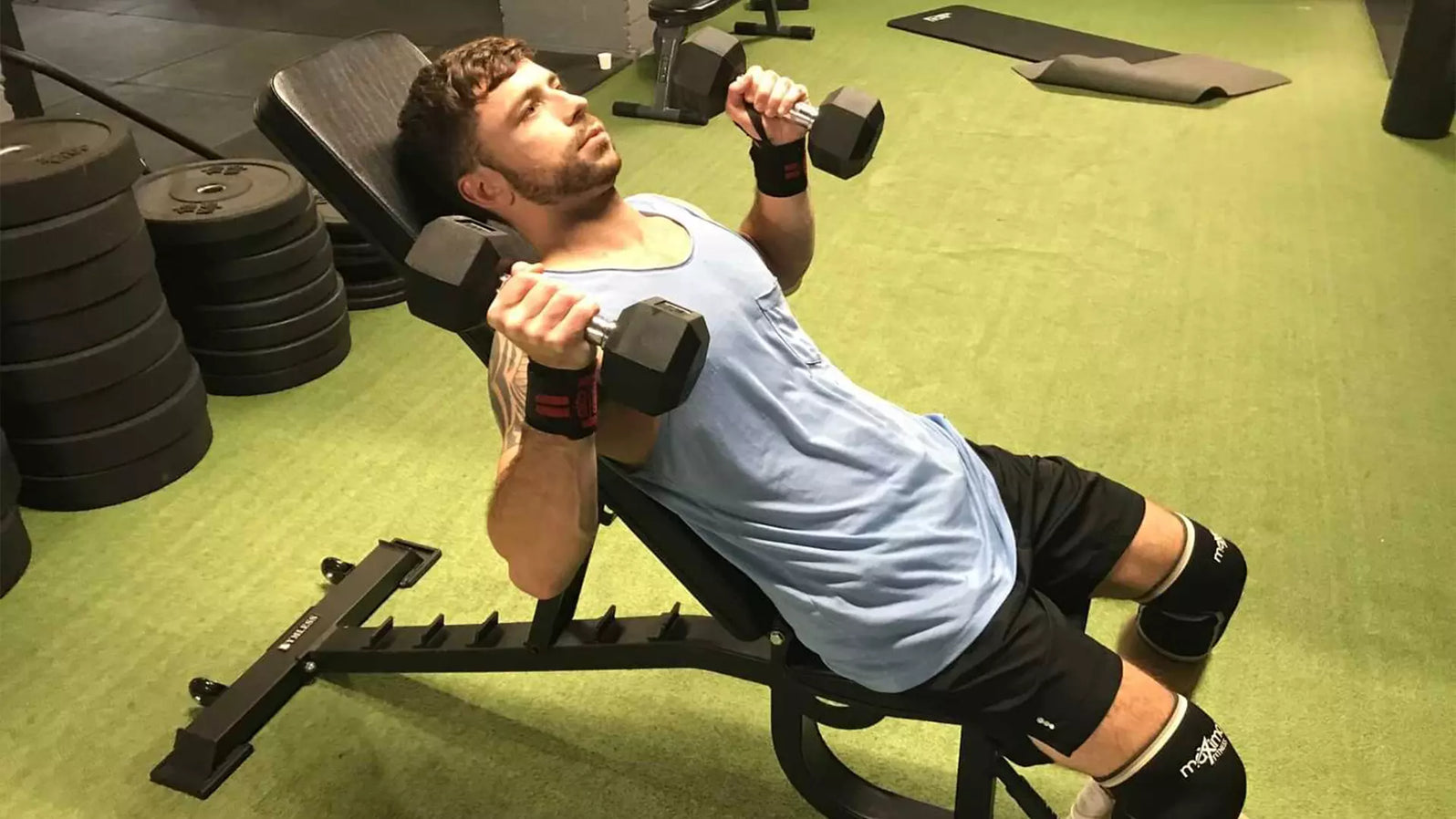 [RENT] 5 pairs of Dumbbells and 1 Adjustable Bench (Price = 179 for 1 month)