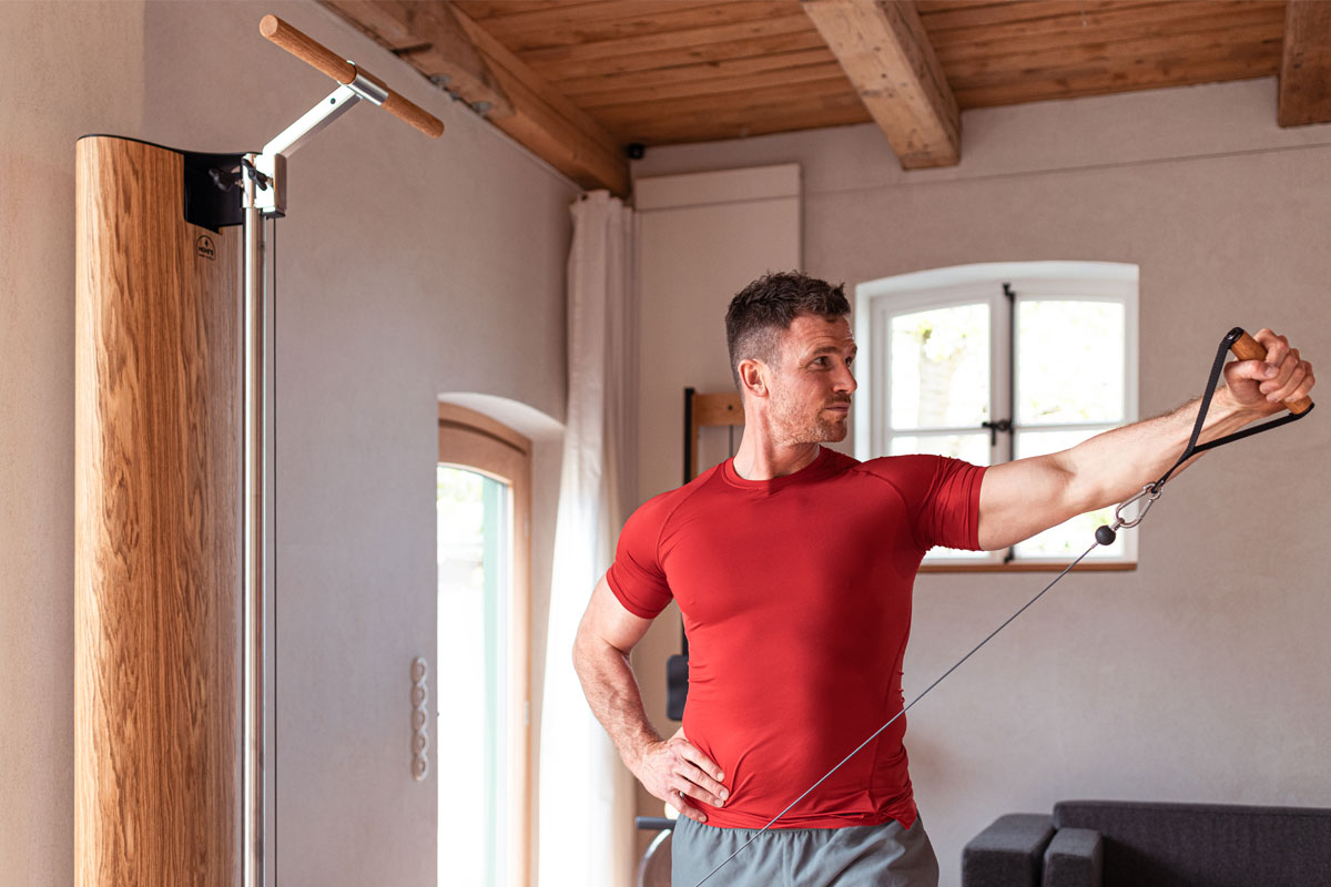 NOHRD SlimBeam in use for cable training